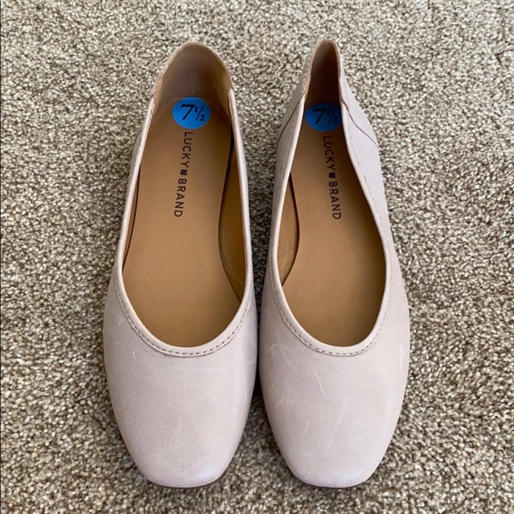 Lucky Brand Flat